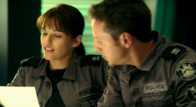 [Jules_Flashpoint+2x1+-+2.jpg]