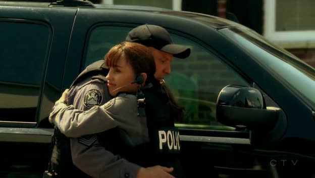 [Jules_Flashpoint+1x9+-+44.jpg]