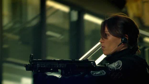 [Jules_Flashpoint+2x11+-+13.jpg]