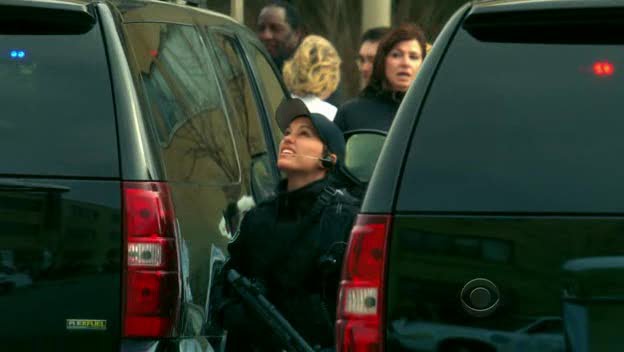 [Jules_Flashpoint+2x13+-+7.jpg]