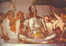 Srila Bhaktivedanta Narayan Maharaj  in  Inslacion  the Murti Of Srila Prabhupada