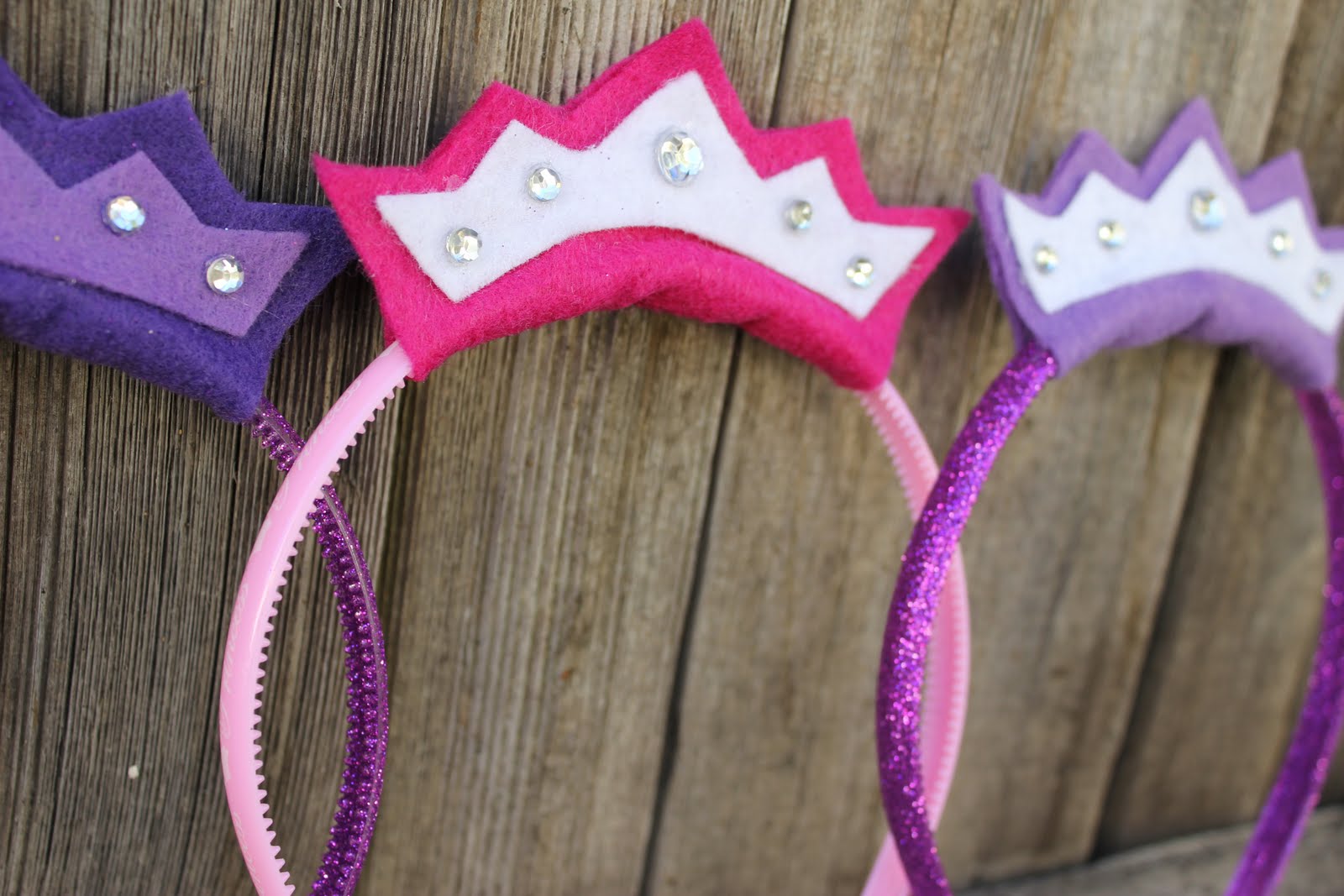 E hoje vai ser uma festa! Tiara de princesa passo a passo