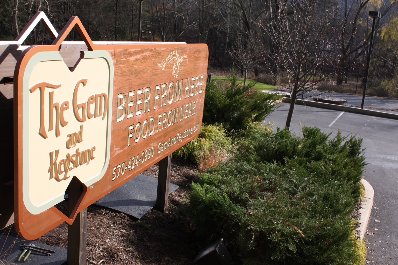 Shawnee Pictures The Sign Says "Beer from here, Food from near."