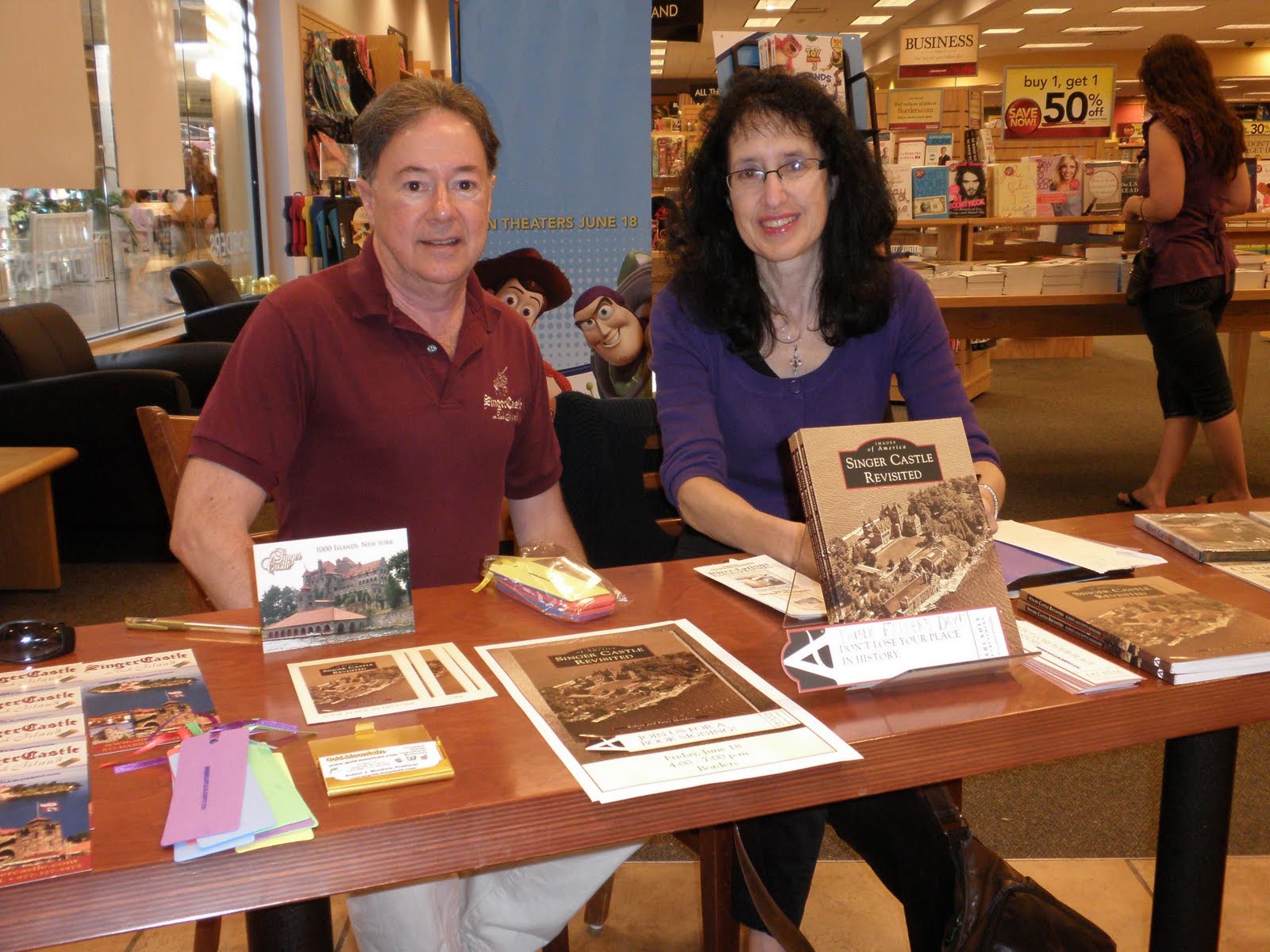 Singer Castle Blog & More Borders Bookstore book signing success!