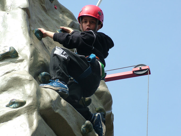 Wall climbing - Dont look down!!