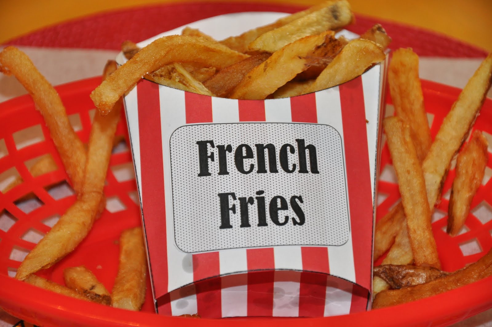 French fried перевод. French Fries перевод. Британский английский a French Fries. Give me the French Fries. French Fries where invented.