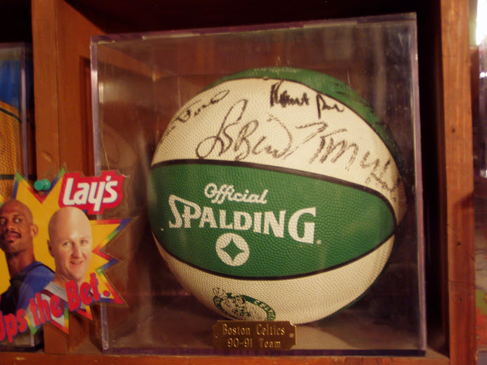 Larry Bird and the Celtics 1990-91 auto team ball