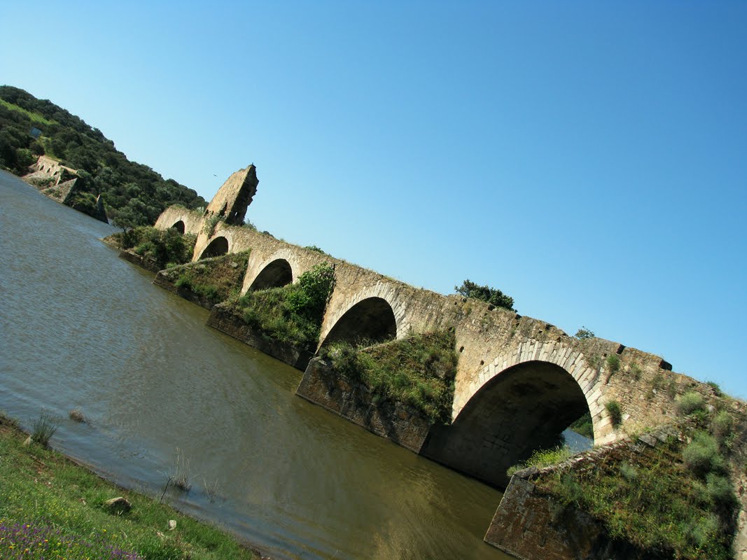 Roman bridge. Guadiana