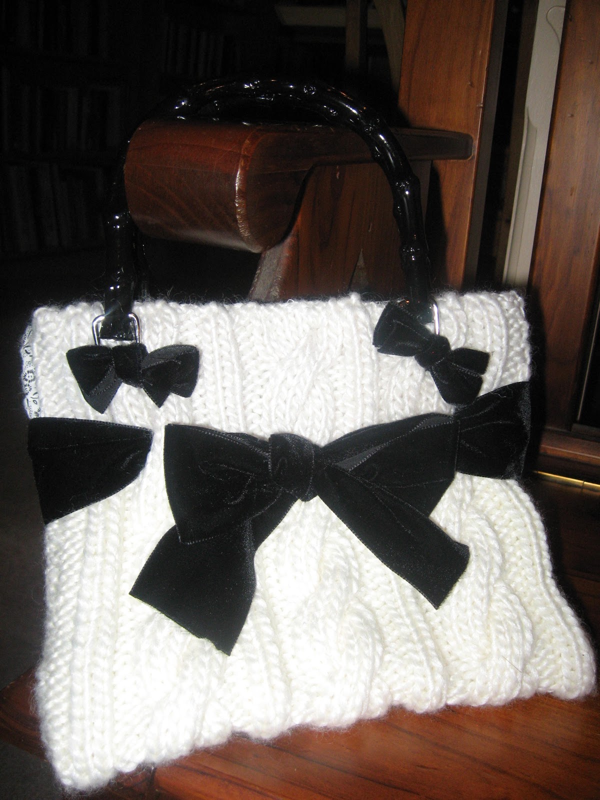Knit Bags of Bows