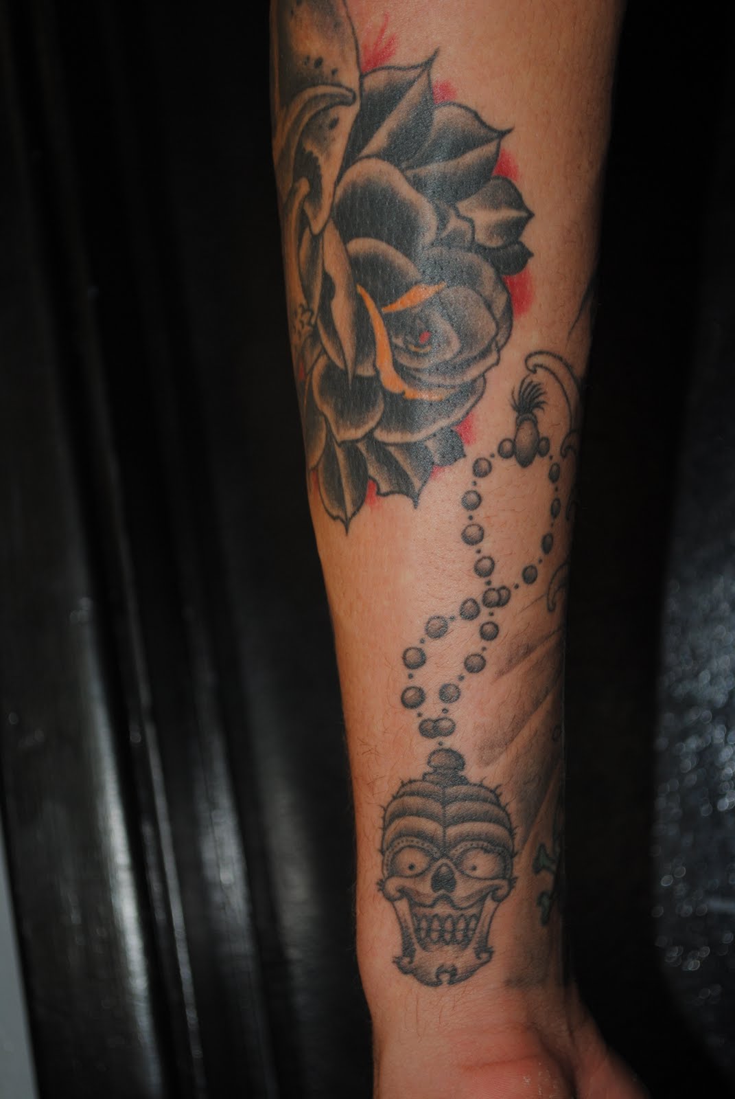 TATTOOING THE WORLD OVER biG FOREHEAD (SIDE VIEW) TIBETAN