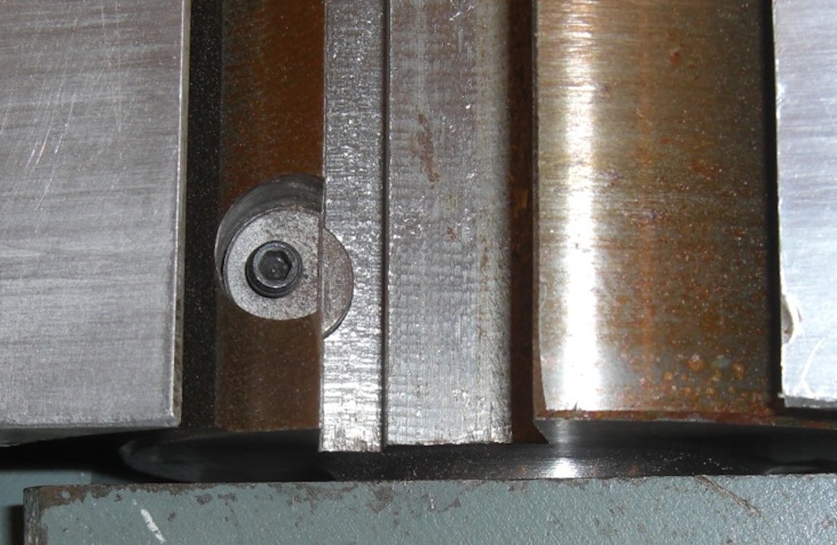 Let's Talk Wood Replacing blades on a Delta Jointer