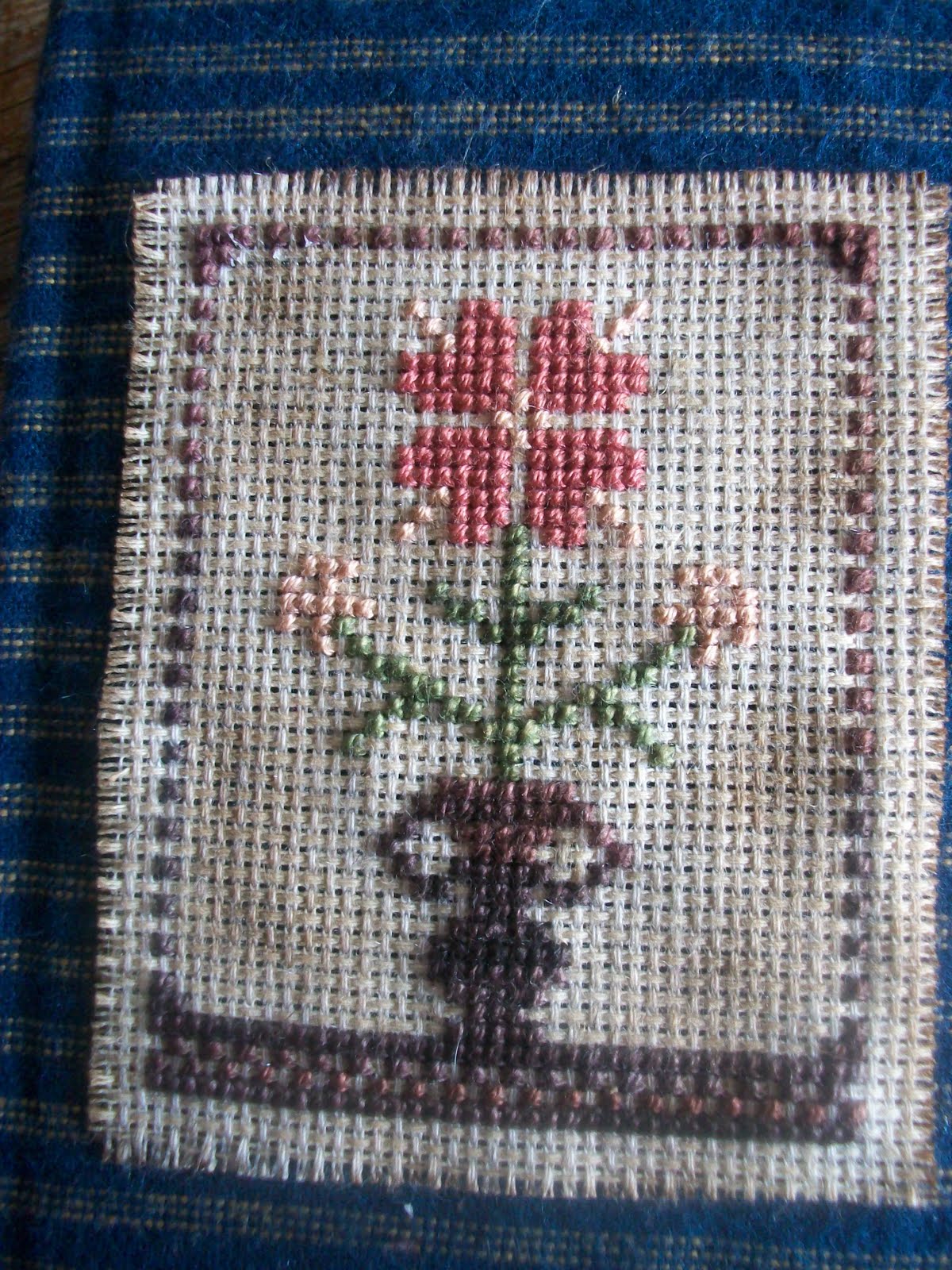 Primitives n Stitchin: New cross stitch finish