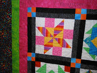 Bright Sampler Quilt, quilted by Angela Huffman