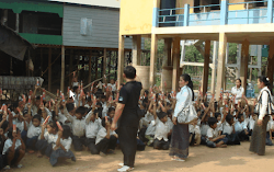 Teaching Dental Hygiene to Cambodian Students