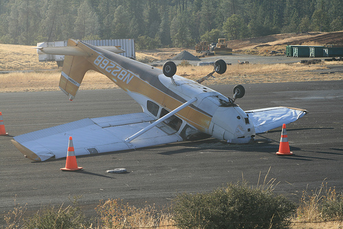[aviao-acidentado.jpg]