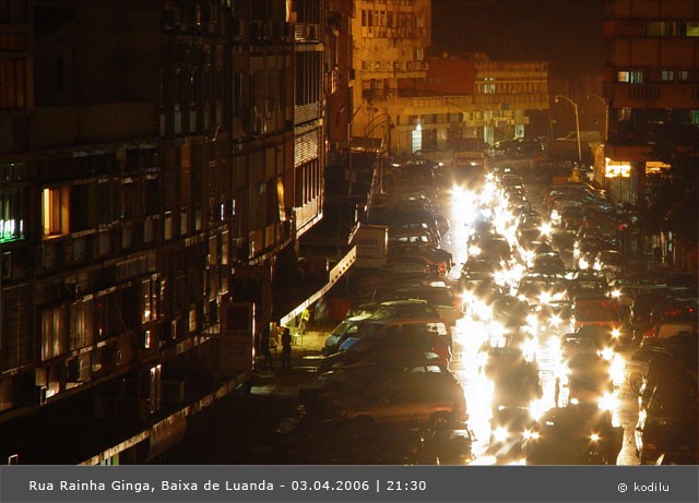 [Luanda_a_chuva3.jpg]