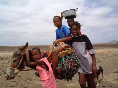 [Caminho_CVerde-Akoka.jpg]