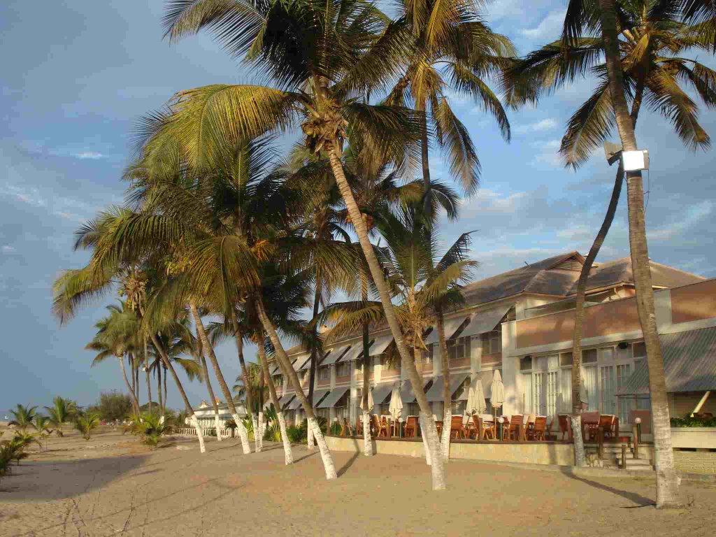 [Lobito-Hotel_Terminus.jpg]