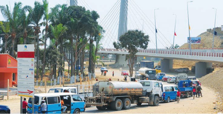 [Catubela_ponte-nova-com-bichas.bmp]