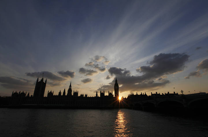 Galería las Cuatro Estaciones.: PUESTA DE SOL EN PALACIO DE WESTMINTER