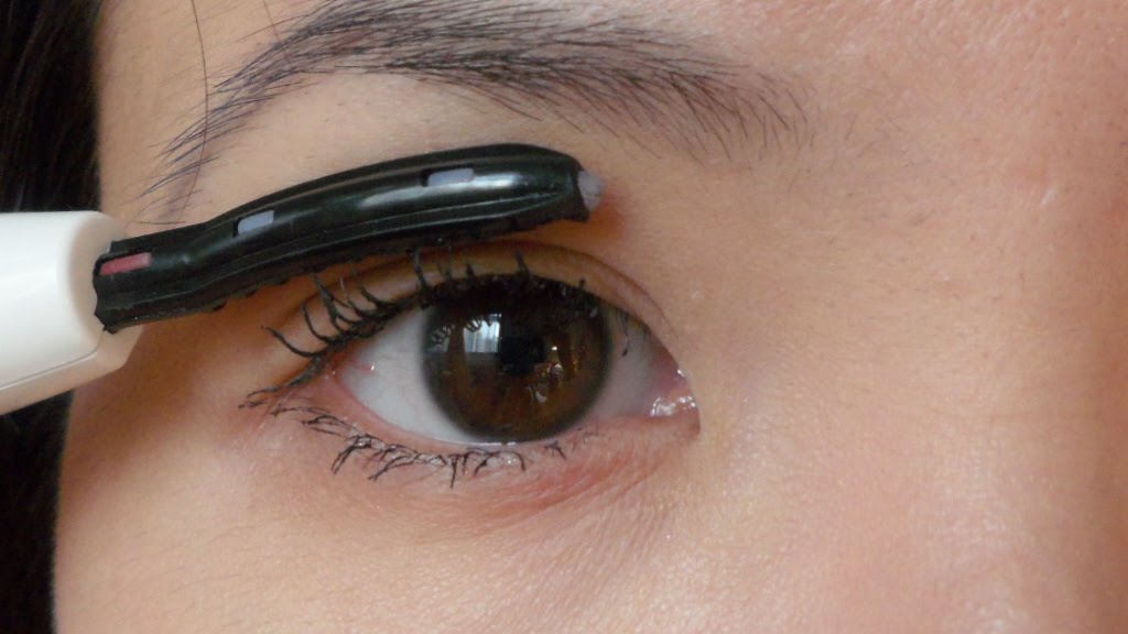 The Clover Beauty Inn Tutorial How to Apply Mascara that Curls All Day