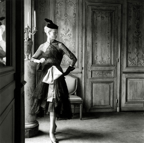 [balenciaga-vintage-lace-1951.jpg(fashionmodel.mtx5.com).jpg]