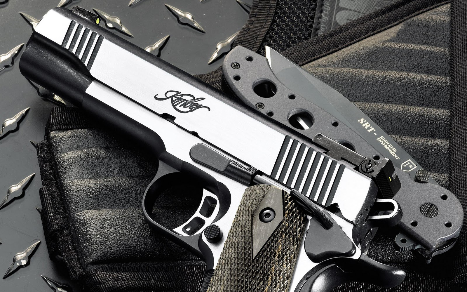 Most Beautifull Guns of World | Cakes and Body Girl Wallpaper