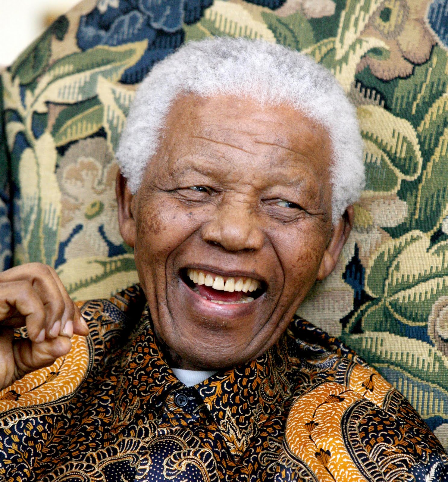 MICHUZI: Nelson Mandela Death Hoax