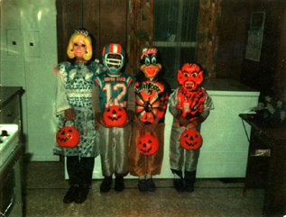 [HalloweenKids+LowRes.jpg]