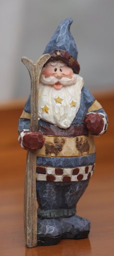 [WoodSantaFigure.JPG]