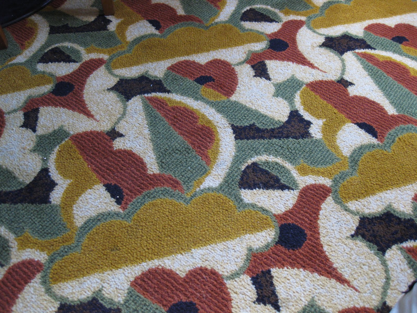 blabbers carpet muncher?