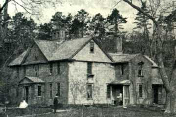 An Enchanted Cottage: Louisa May Alcott&#39;s Orchard House...