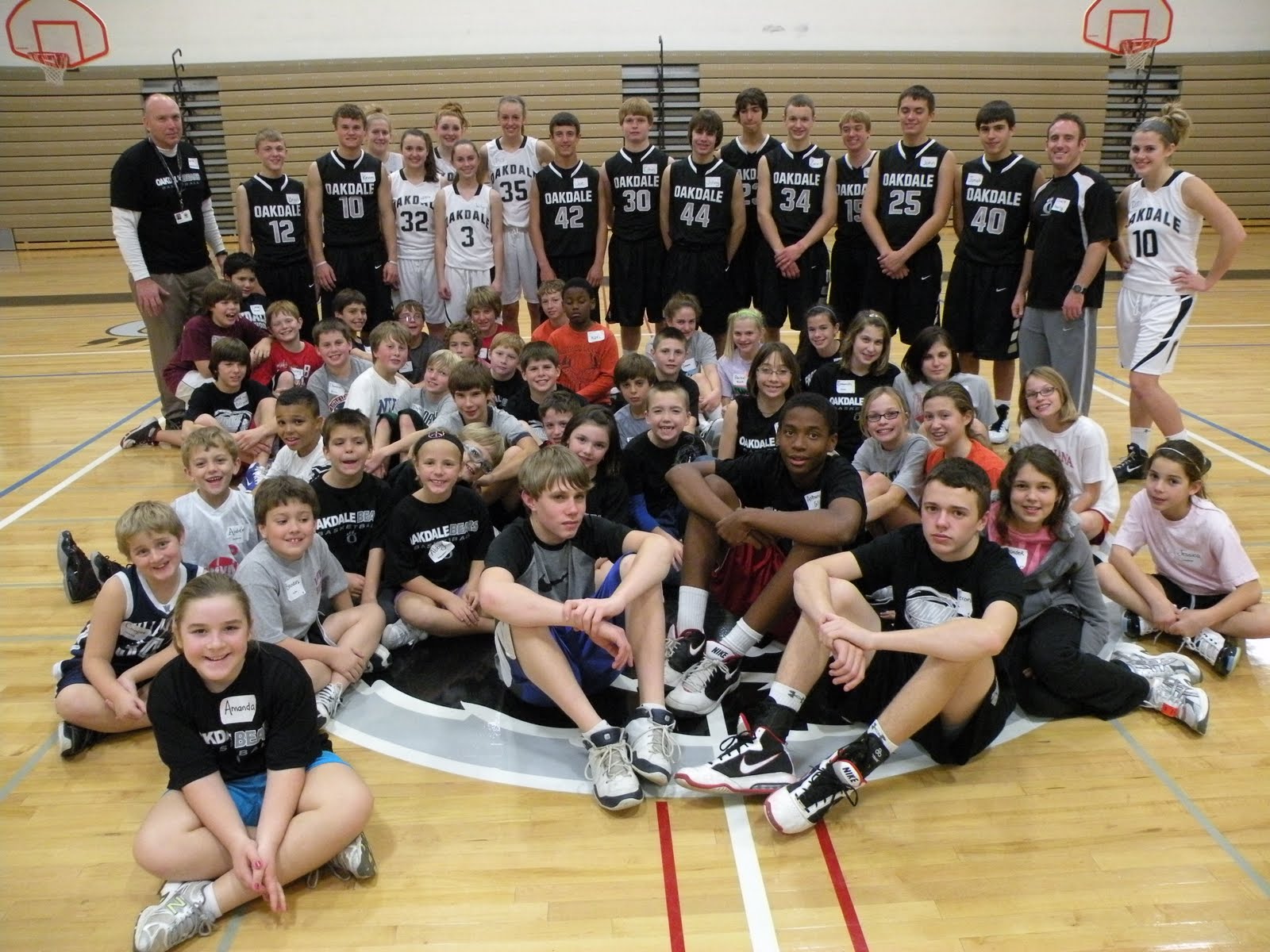 Oakdale Basketball Claw Ball Club