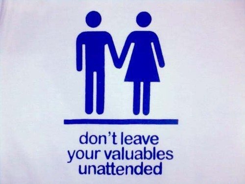 открытка don’t leave me. Don t leave her. Girl leave boy. Don t leave her. Coldsteeze don't leave.