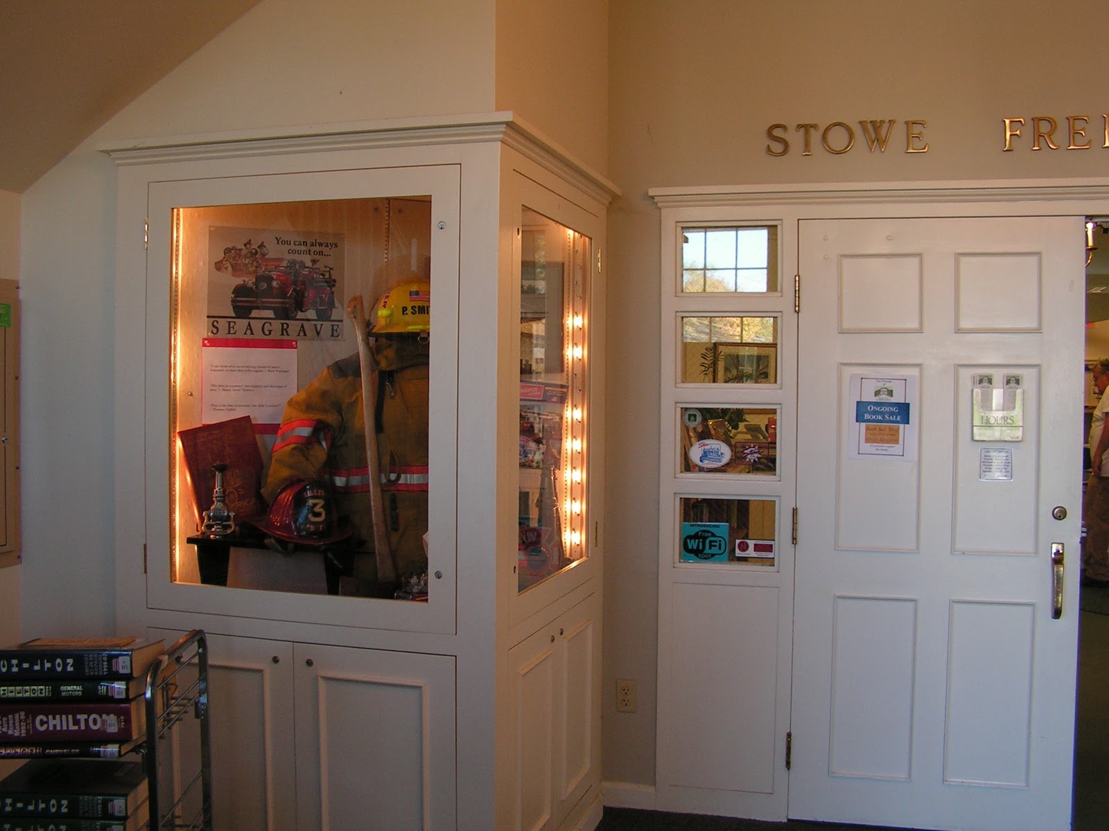 Library Space Traveler: Stowe Free Library in Stowe, Vermont