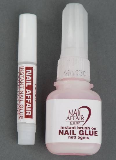 fileunderi: Woman Mistakes Nail Glue For Eye Drops