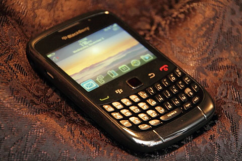 Manila Life: How badly do you need a Blackberry Curve
