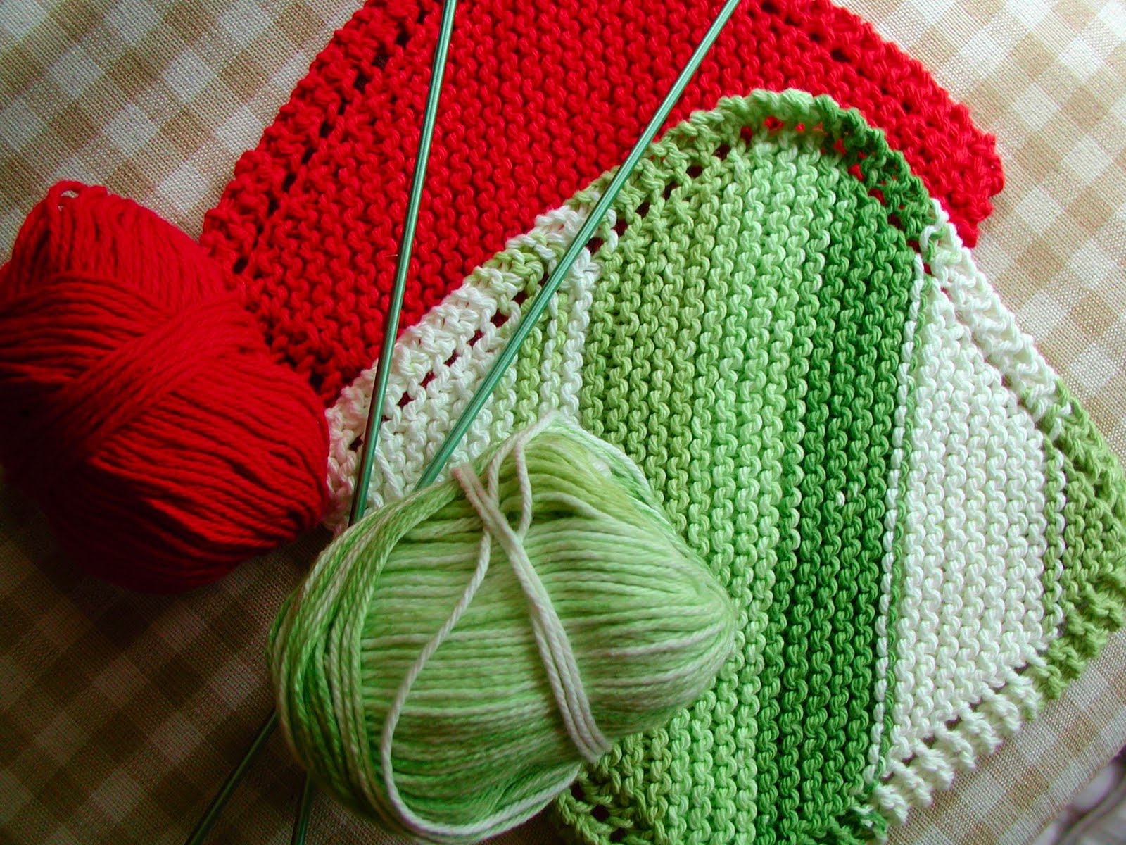 Fiddlesticks My crochet and knitting ramblings. Granny Square Purse