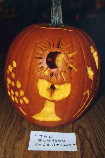 [saintolantern1.jpg]