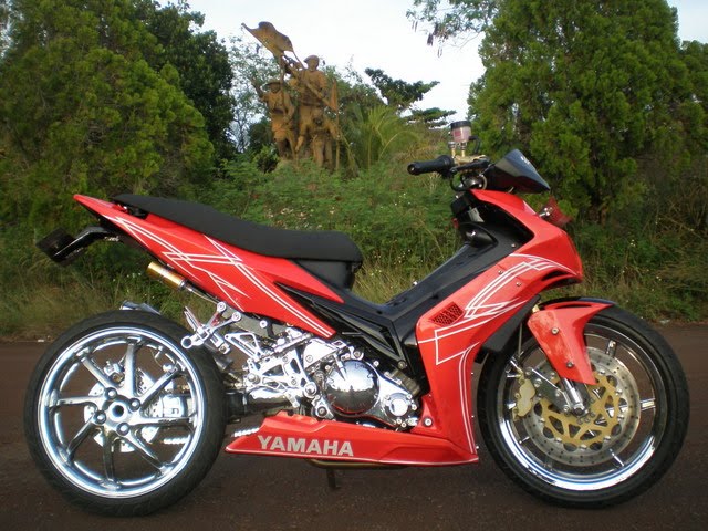 modif motor yamaha 2011: December 2010