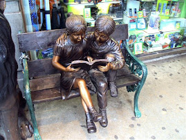 Niños leyendo