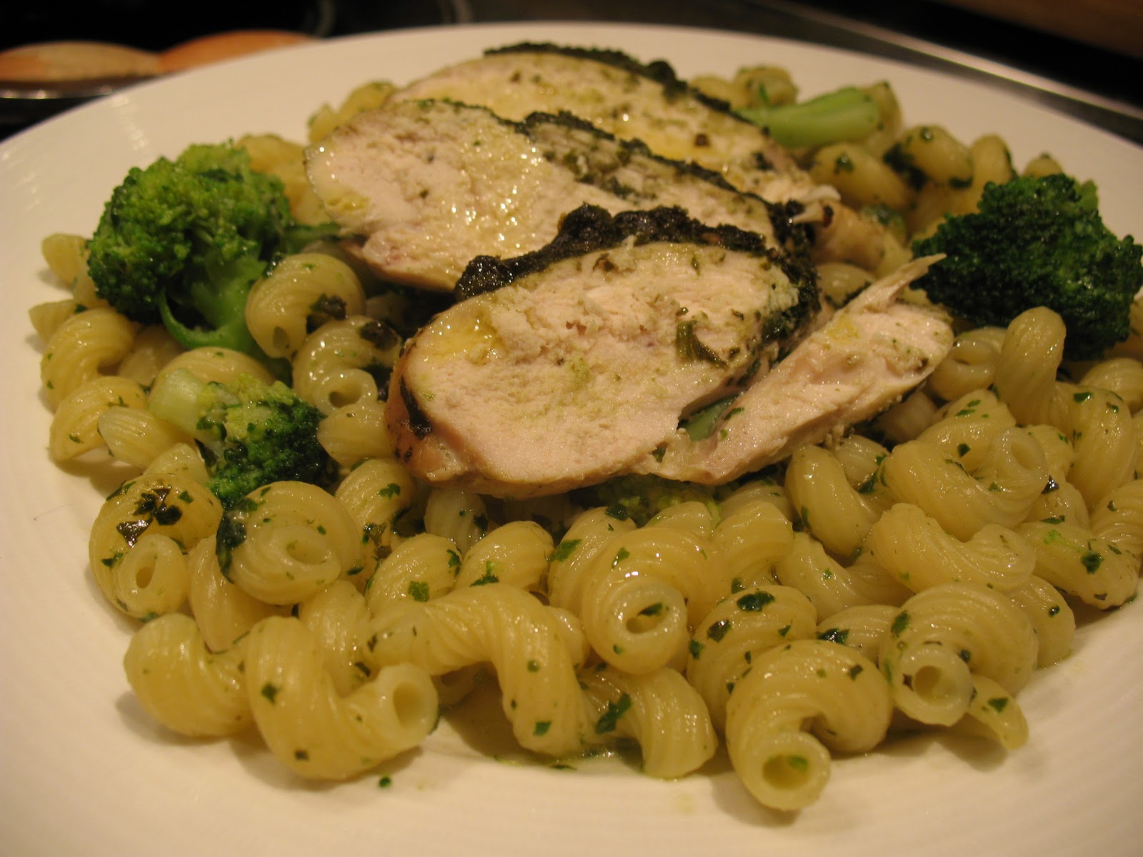 Anna's Table Pesto Chicken and Pasta with Broccoli