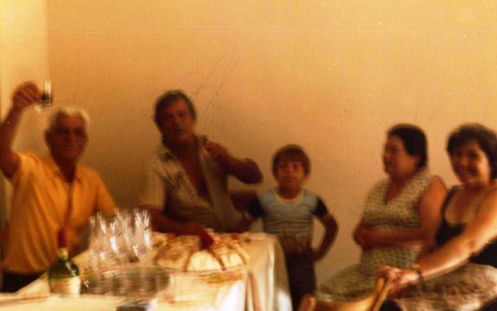 [1984+papÃƒ +e+rafele..jpg]