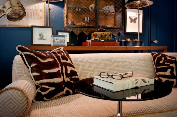 john thompson designer: April 2010