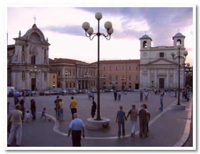 http://1.bp.blogspot.com/_I9RhOUg_kt0/TCfl17O8XRI/AAAAAAAADZE/VlaHlZppgoA/s400/laquila_nor.jpg