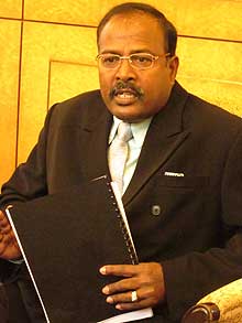 Anwar Runs Pkr Lika A Communist Party N Gobalakrishnan Apa Yang Tersirat