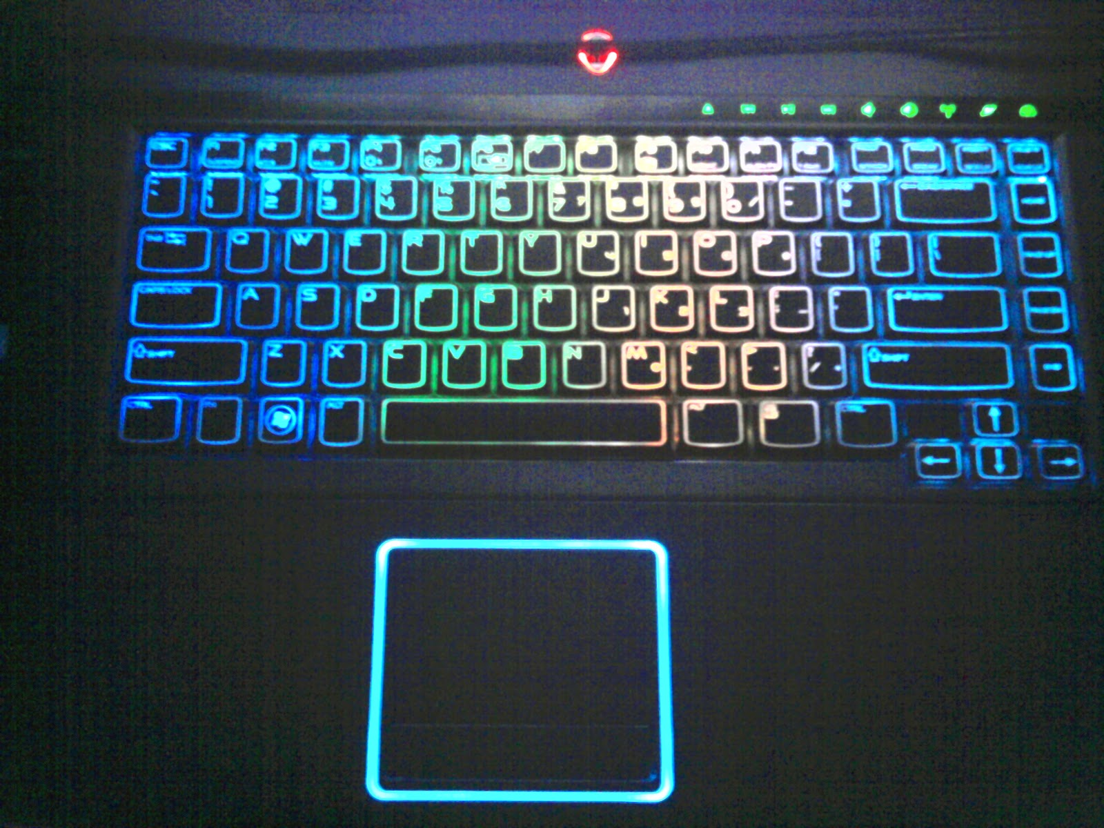 ♥RandomBlog♥ Alienware M15x Backlit keyboard