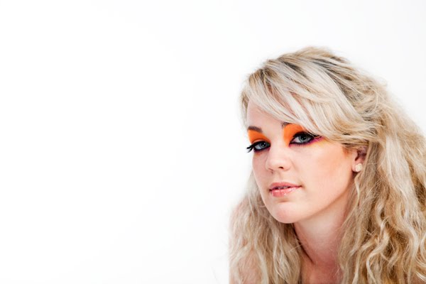 Makeup Artist Tara Kelly Kiss and MakeUp