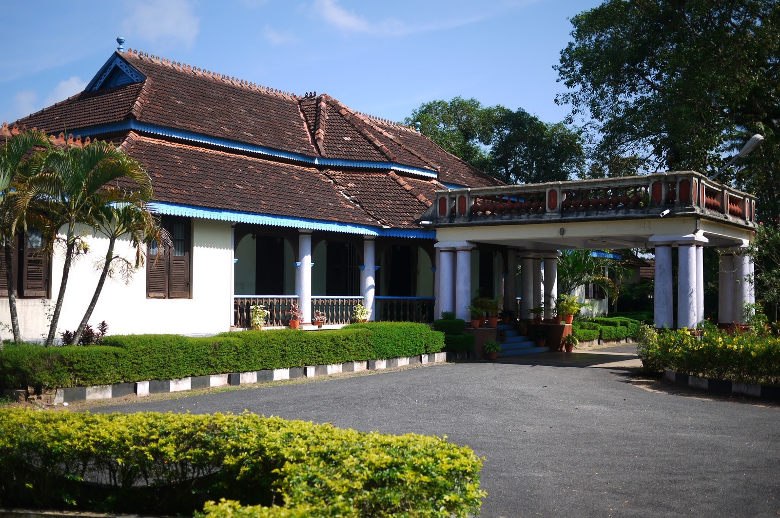 there and back to see how far it is Varkala Government Guest House