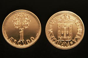 [um_escudo_zorate.jpg]